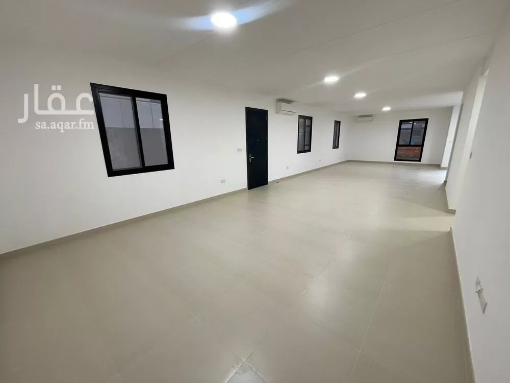 5 bedroom villa in Al Munsiyah 5