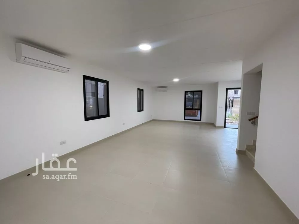 5 bedroom villa in Al Munsiyah 4