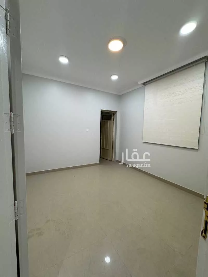 فيلا 6 غرف في طيبة 3