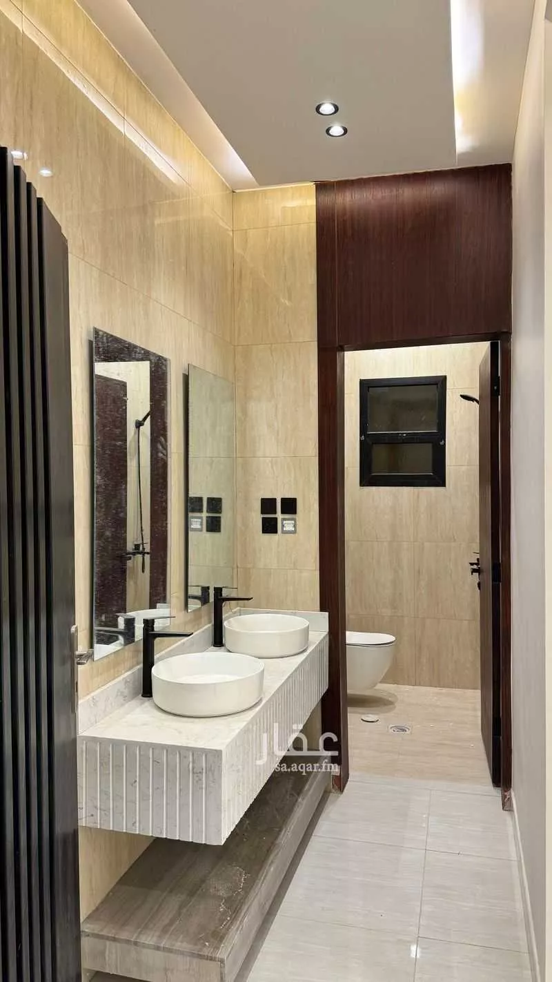 4 bedroom floor in Al Janadriyah 5