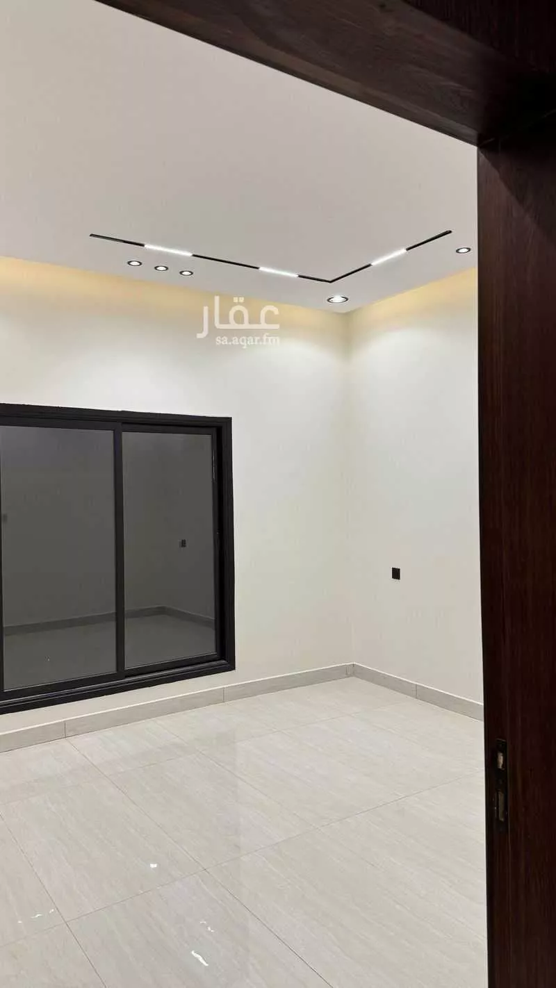 4 bedroom floor in Al Janadriyah 1