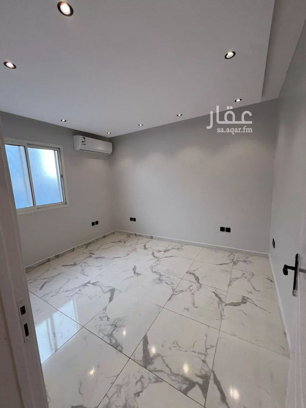 شقة 1 غرف في الملقا 3