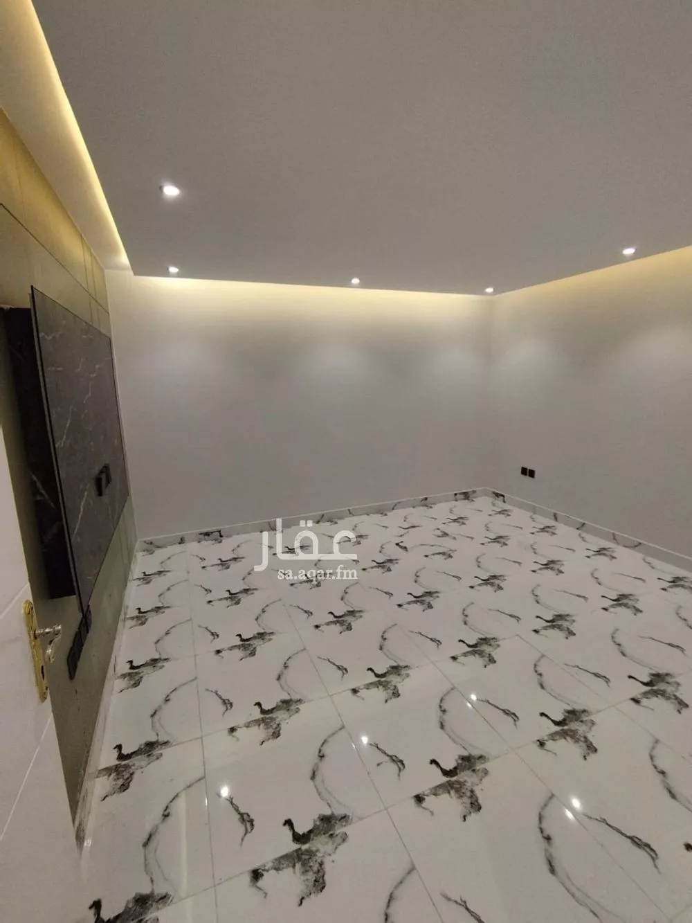 شقة 1 غرف في العقيق 2