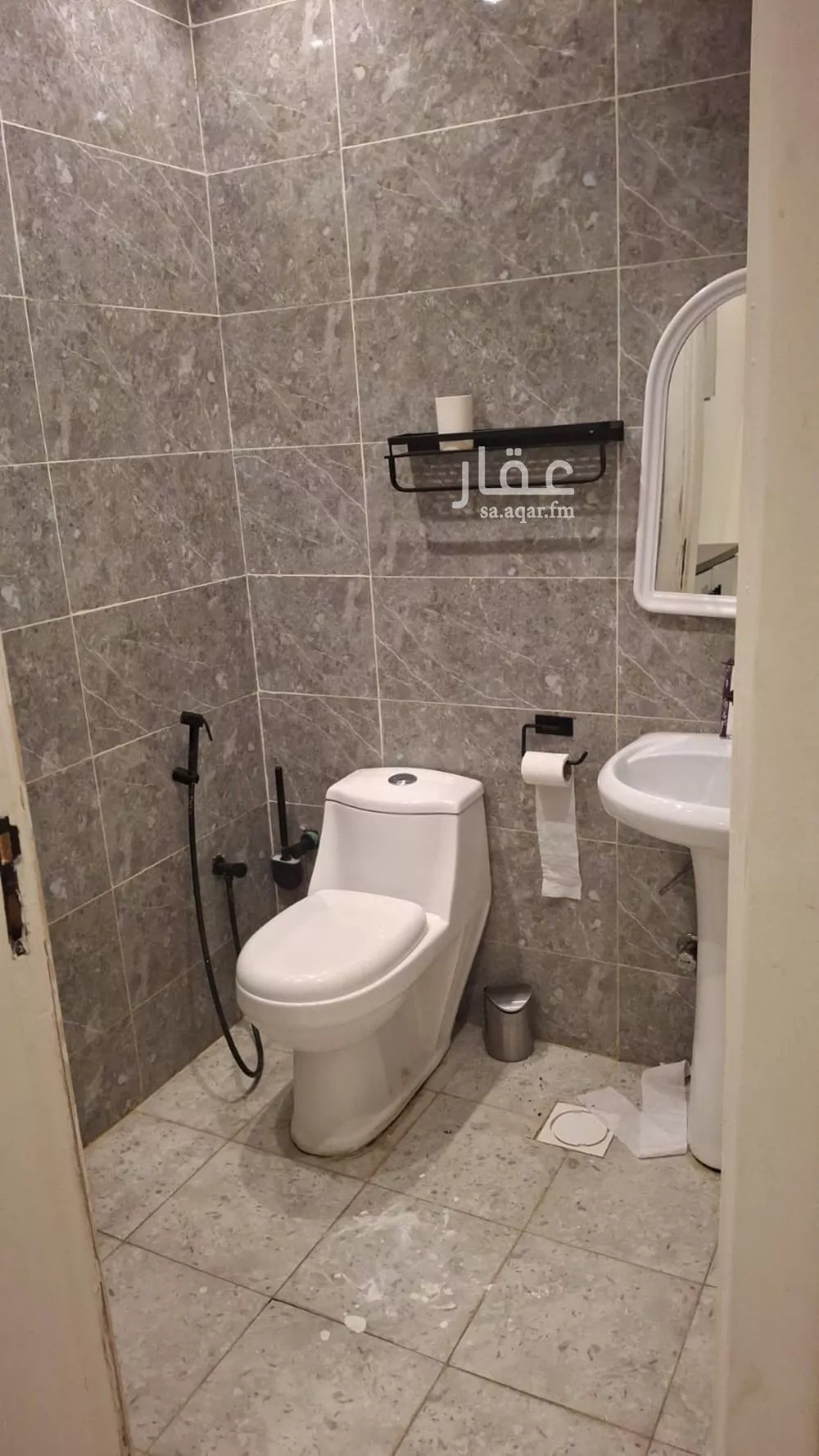 شقة 1 غرف في الملقا 4