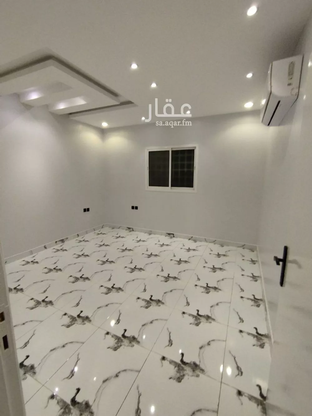 شقة 1 غرف في العقيق 4