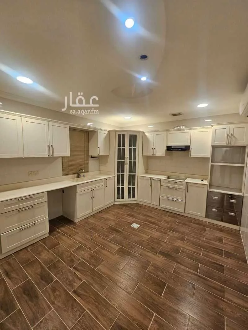 5 bedroom apartment in Ash Shulah 1