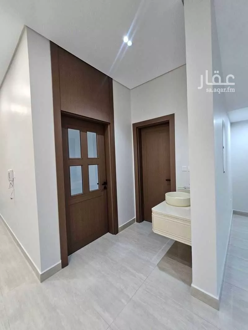 فيلا 5 غرف في الشعلة 4