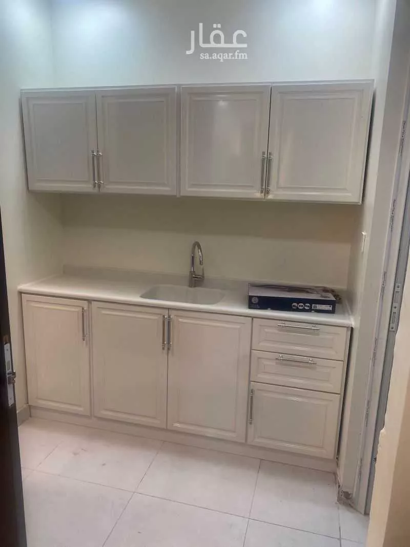 شقة 1 غرف في الحمرا 4