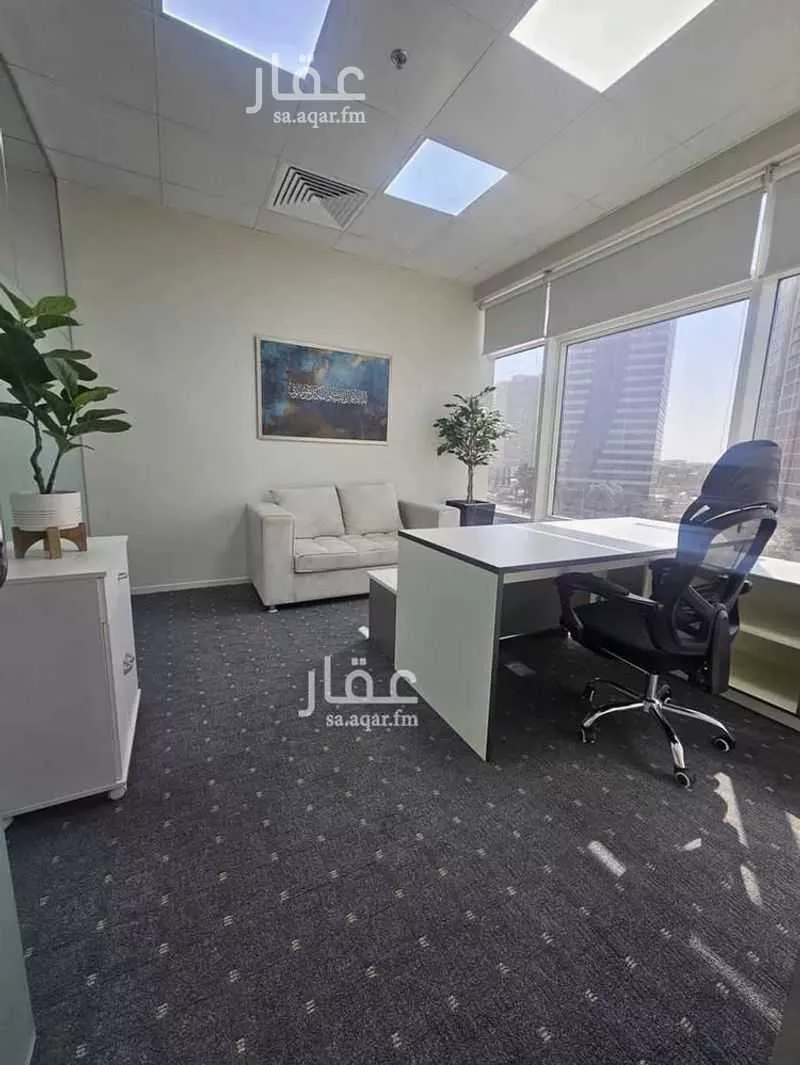 مكتب 420 م² في المربع 2