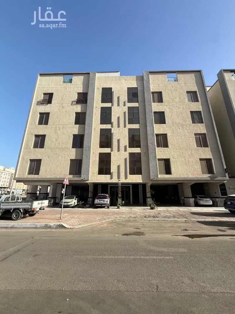 5 bedroom apartment in Al Marwa 1