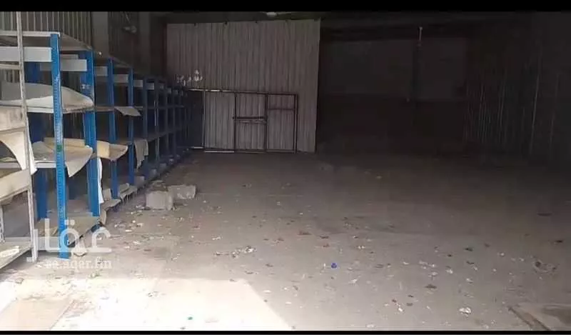 مستودع 100 م² في الشروق 1