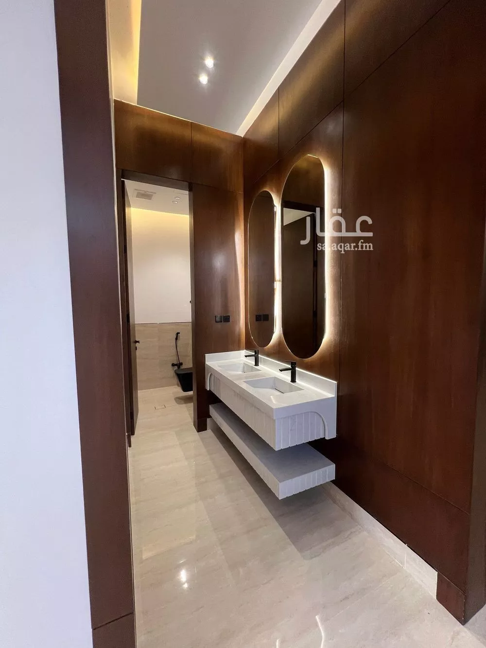 6 bedroom villa in Al Mahdiyyah 2