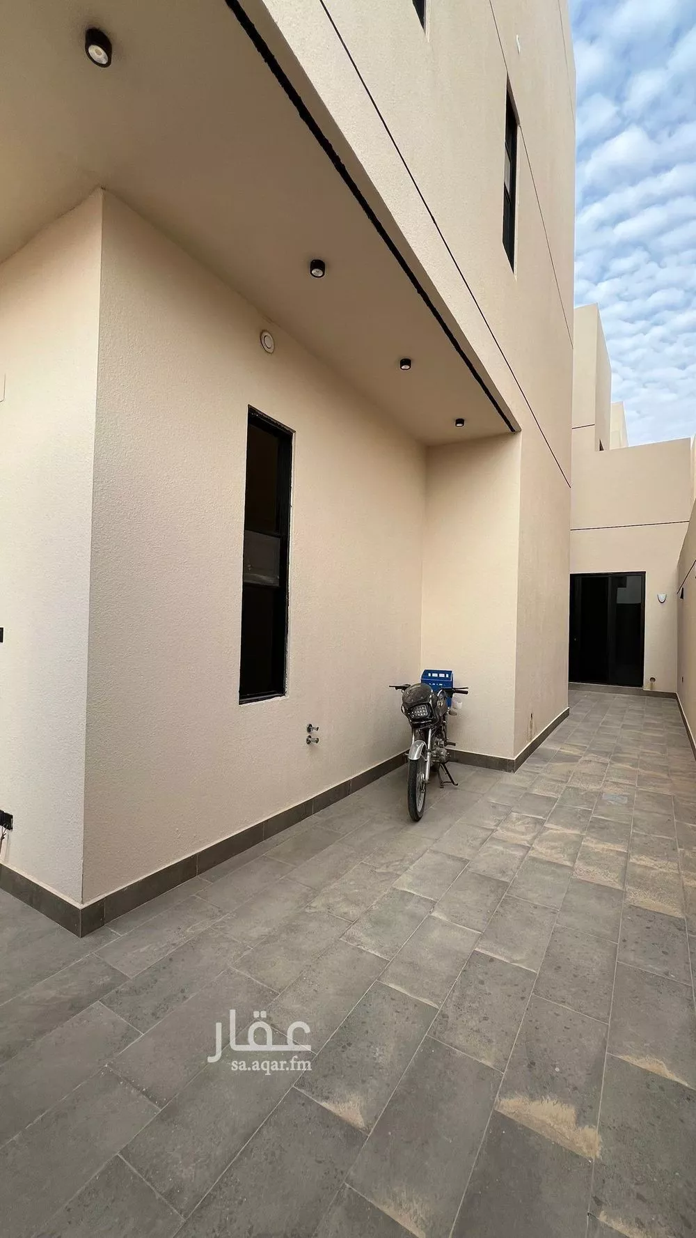 6 bedroom villa in Al Mahdiyyah 3