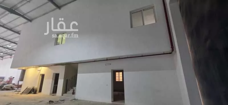 مستودع 5600 م² في المنصورية 4