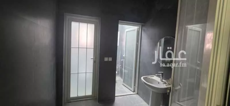 مستودع 5600 م² في المنصورية 3