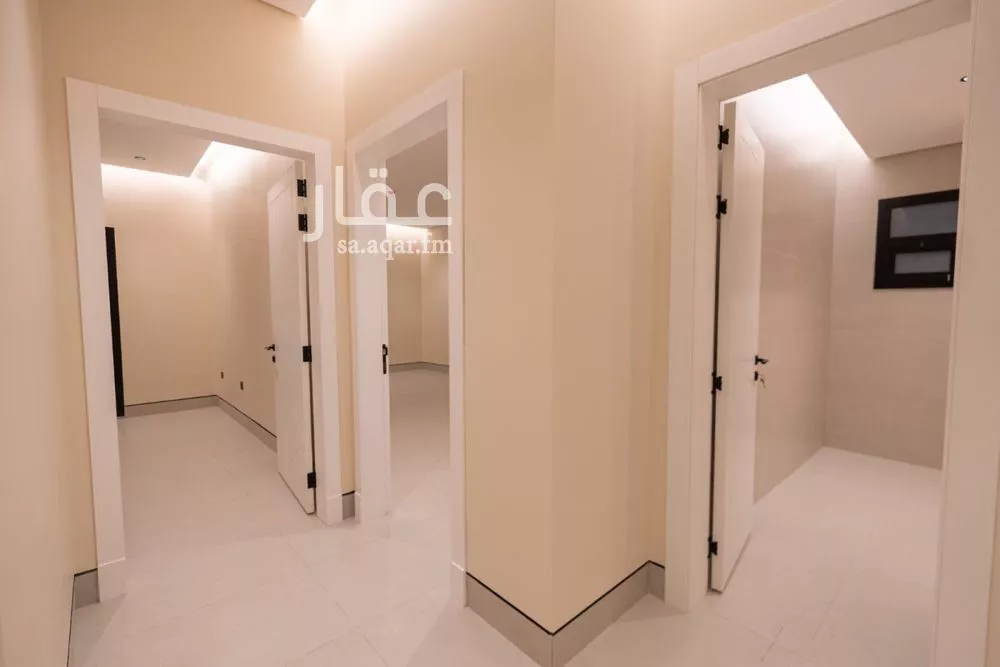 3 bedroom apartment in King Fahd, Riyadh 7