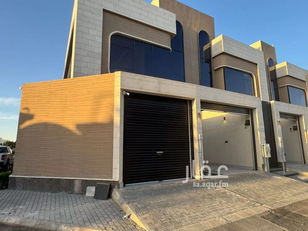 5 bedroom villa in Al Aridh, Riyadh 8