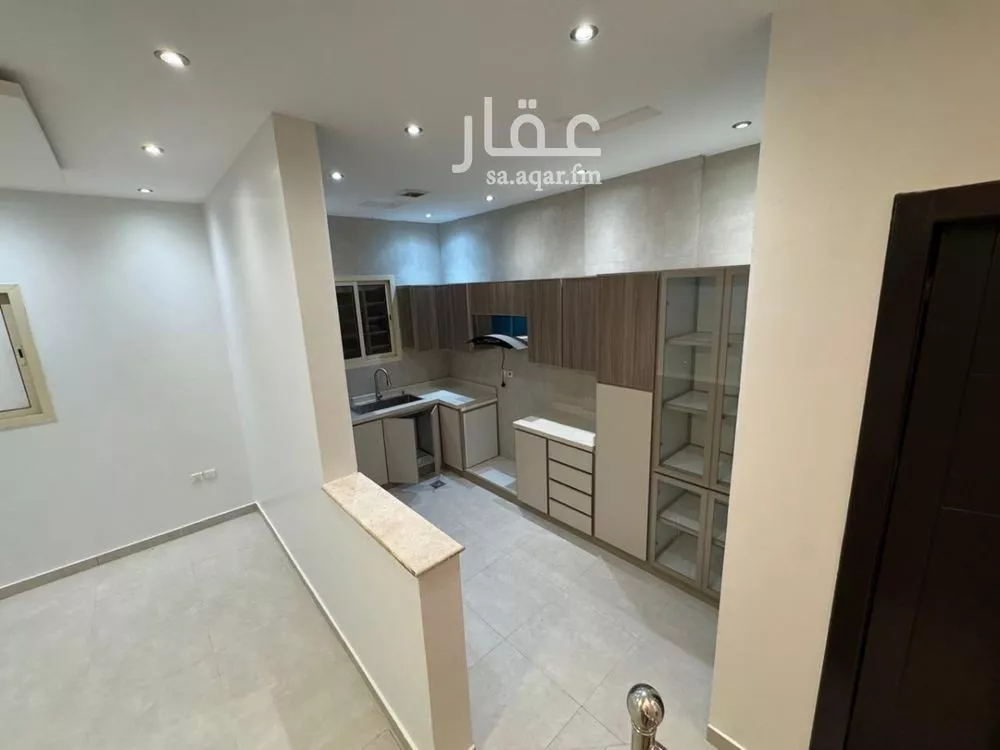 4 bedroom apartment in Al Aridh 4