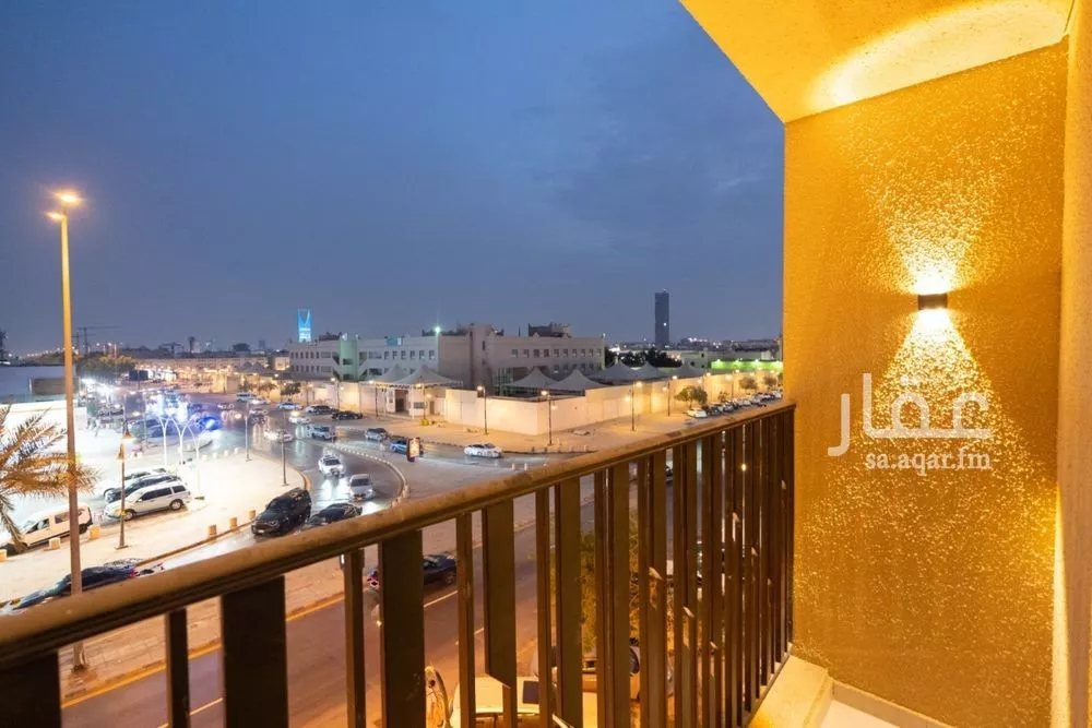 3 bedroom apartment in King Fahd, Riyadh 4