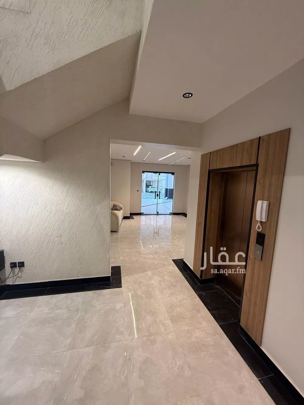 شقة 3 غرف في الحمرا 4