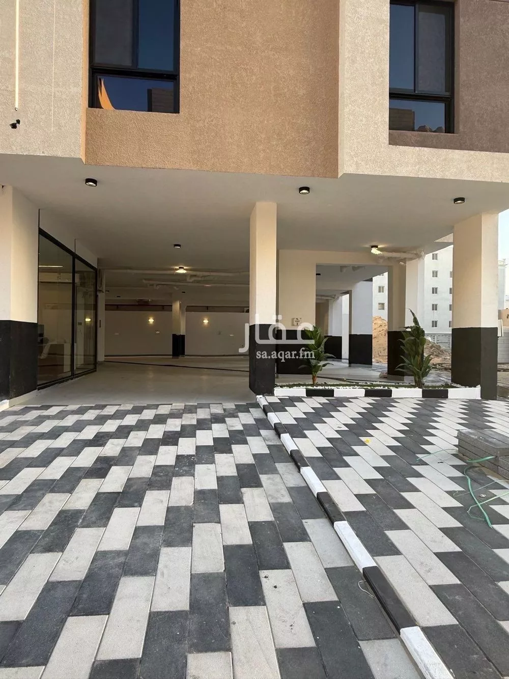 شقة 3 غرف في الحمرا 5