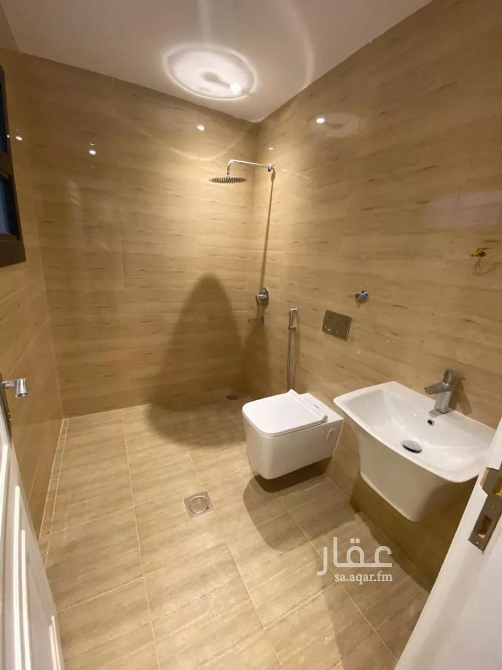 3 bedroom apartment in Al Hamra 5