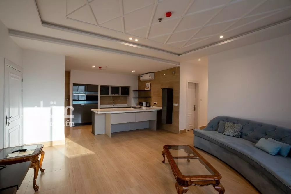 شقة 6 غرف في الحمرا 4