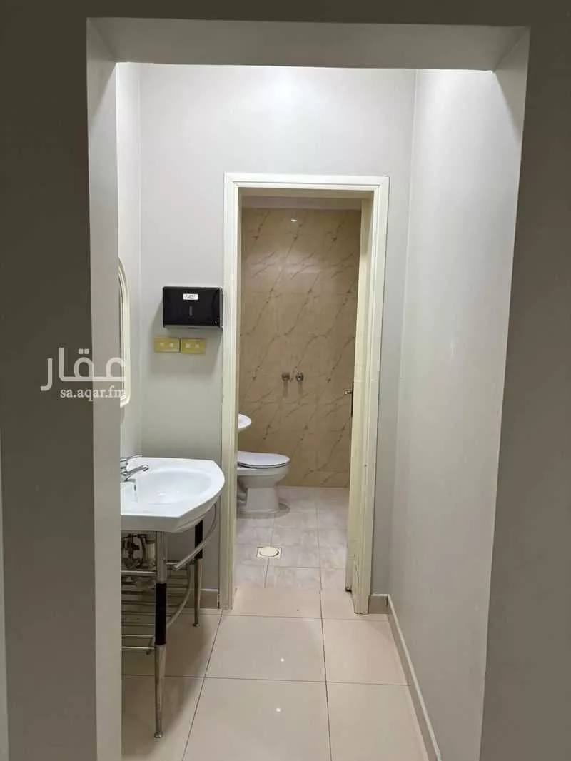 7 bedroom villa in Ar Rakah Al Janubiyah, Eastern Province 4