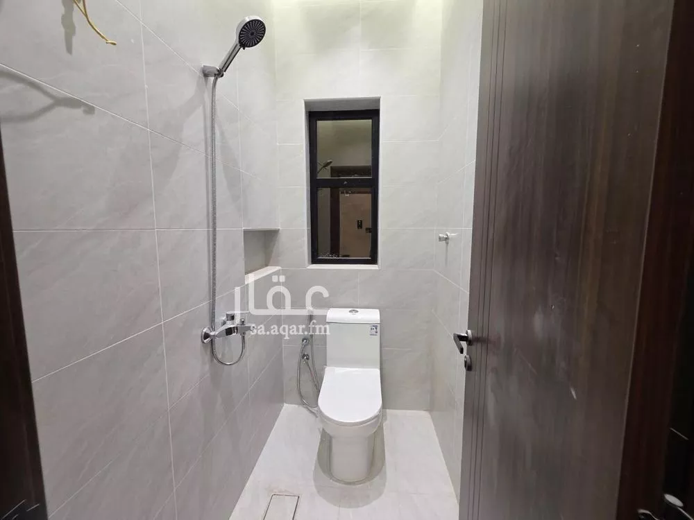 3 bedroom apartment in Al Salamah 5