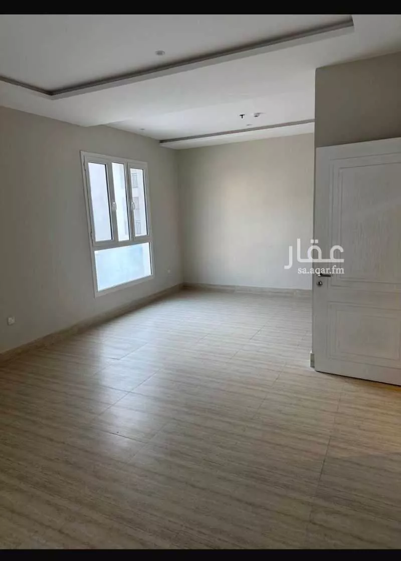 شقة 3 غرف في الحمرا 4