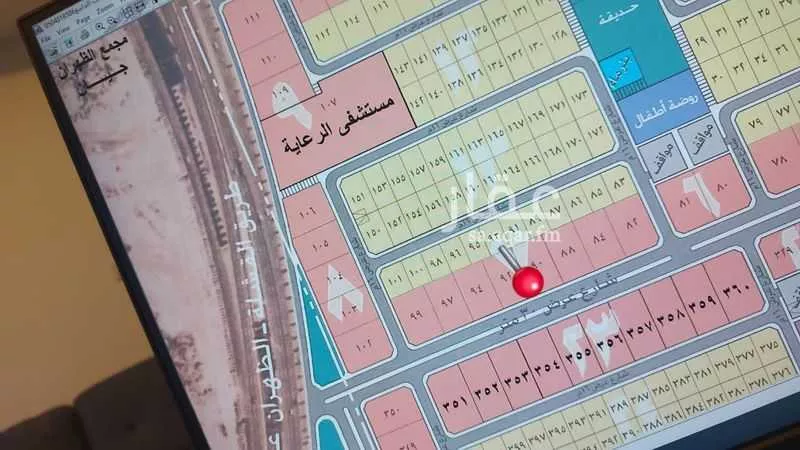 أرض 600 م² في العليا