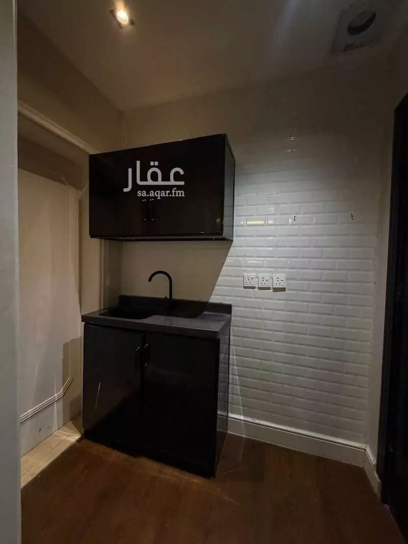 شقة 1 غرف في النزهة 4