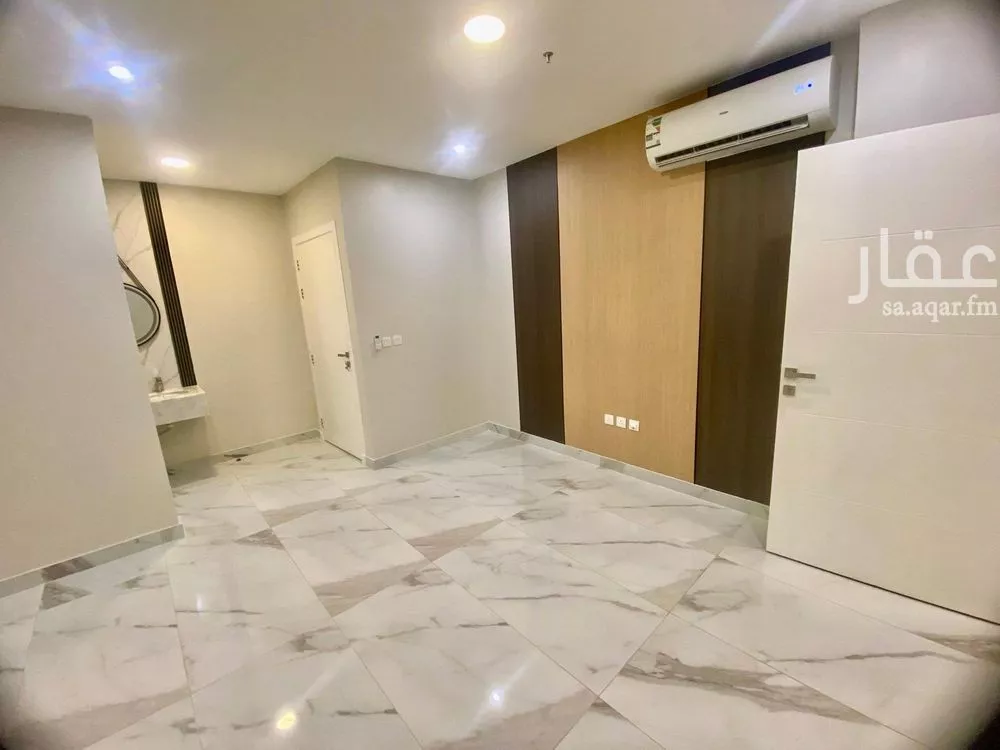 شقة 6 غرف في الحمرا 2