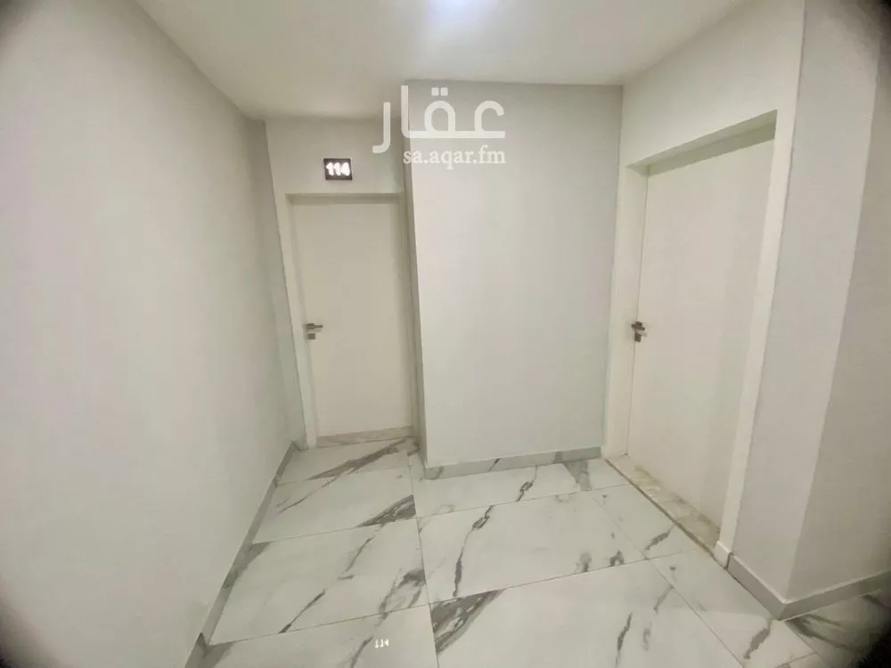 شقة 6 غرف في الحمرا 1