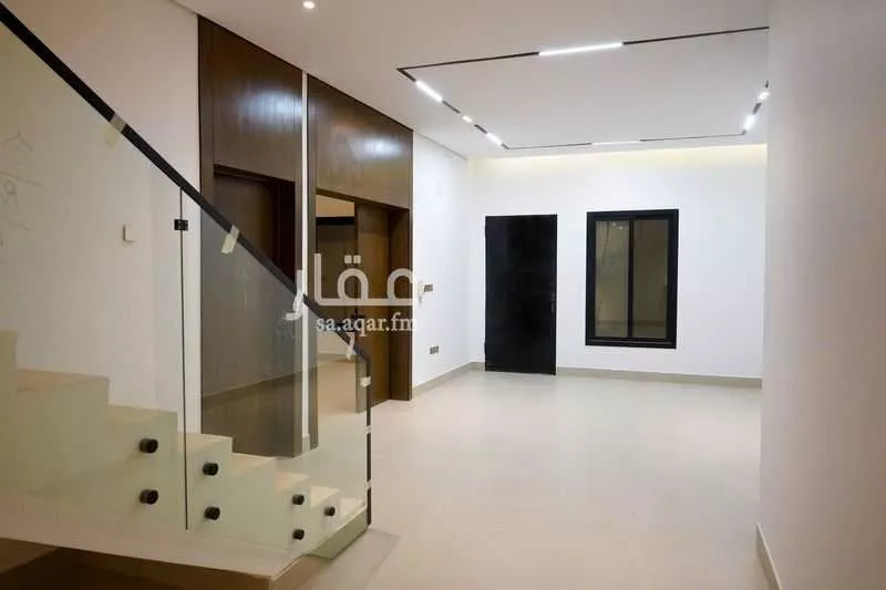 فيلا 6 غرف في الرمال 1