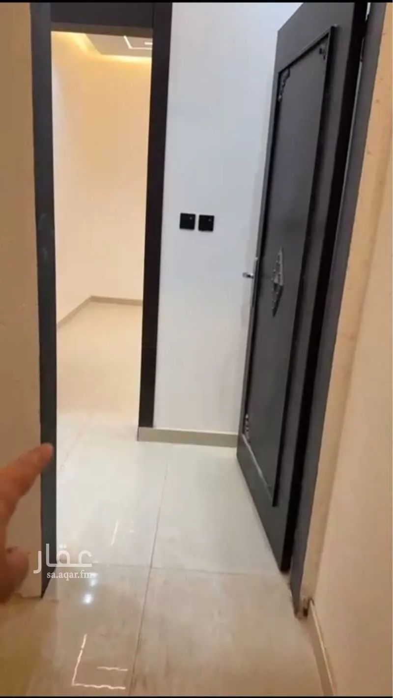 5 bedroom floor in Al Janadriyah 5