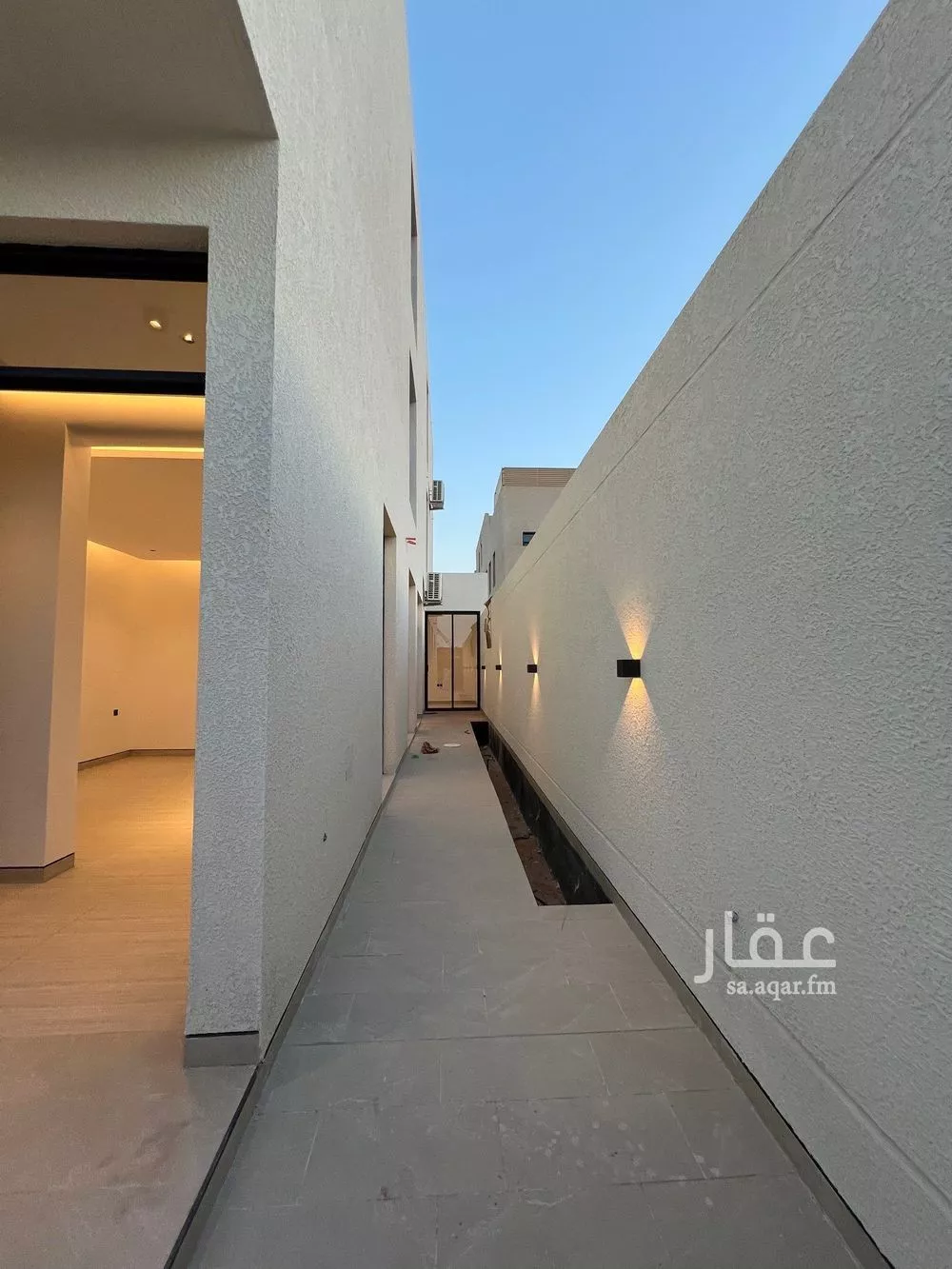 3 bedroom floor in Al Aridh 2