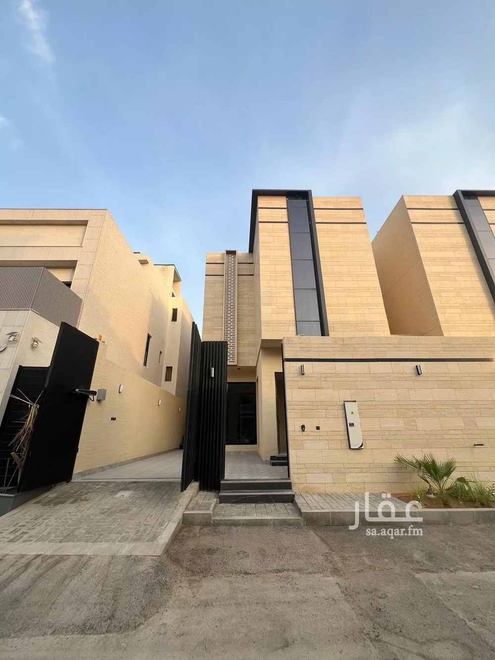 فيلا 3 غرف في العارض 1