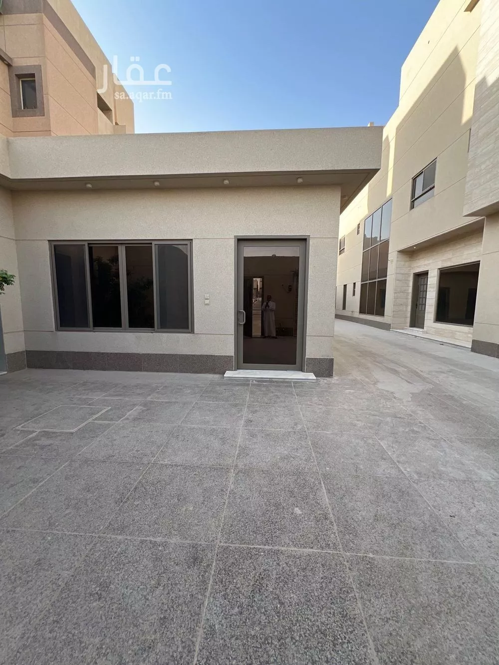 فيلا 7 غرف في النرجس 4