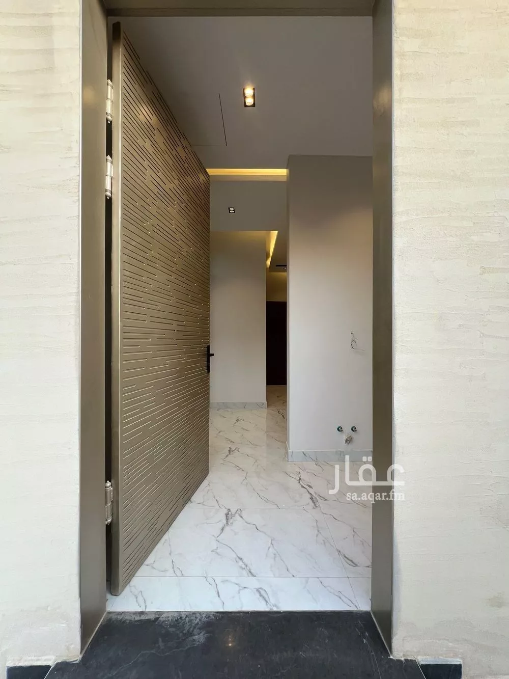 فيلا 3 غرف في العارض 3