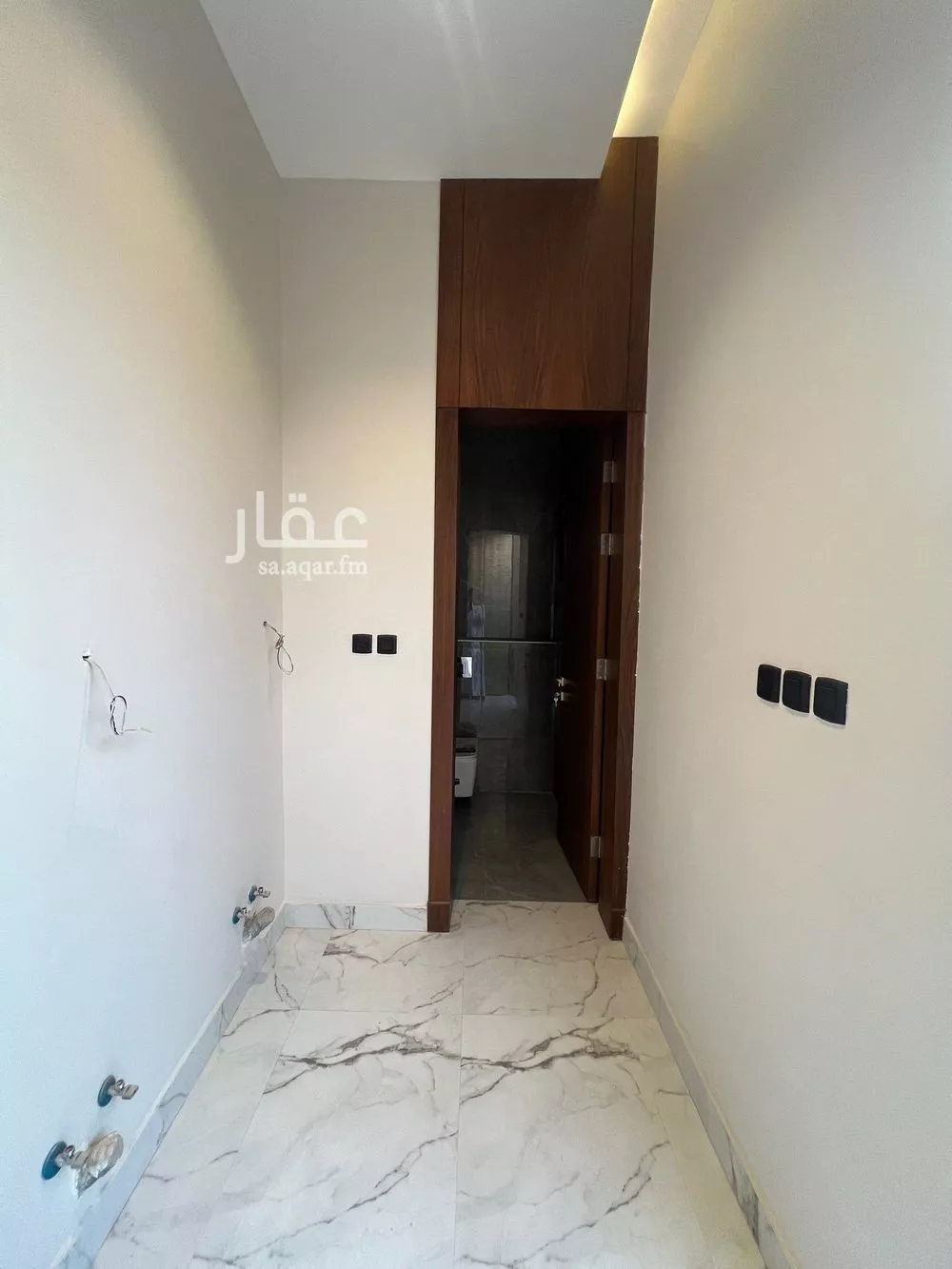 فيلا 3 غرف في العارض 4