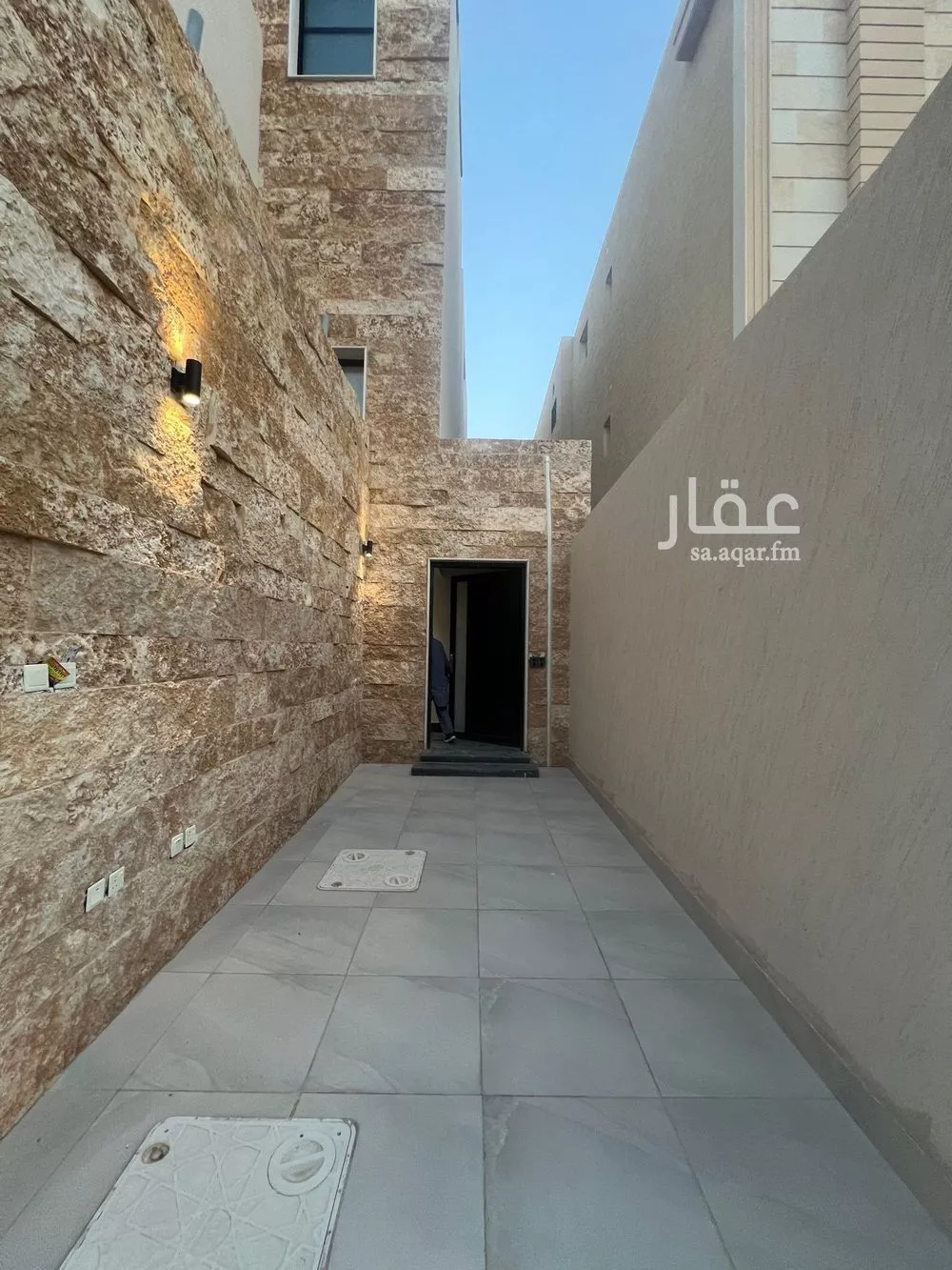 3 bedroom floor in Al Aridh 1