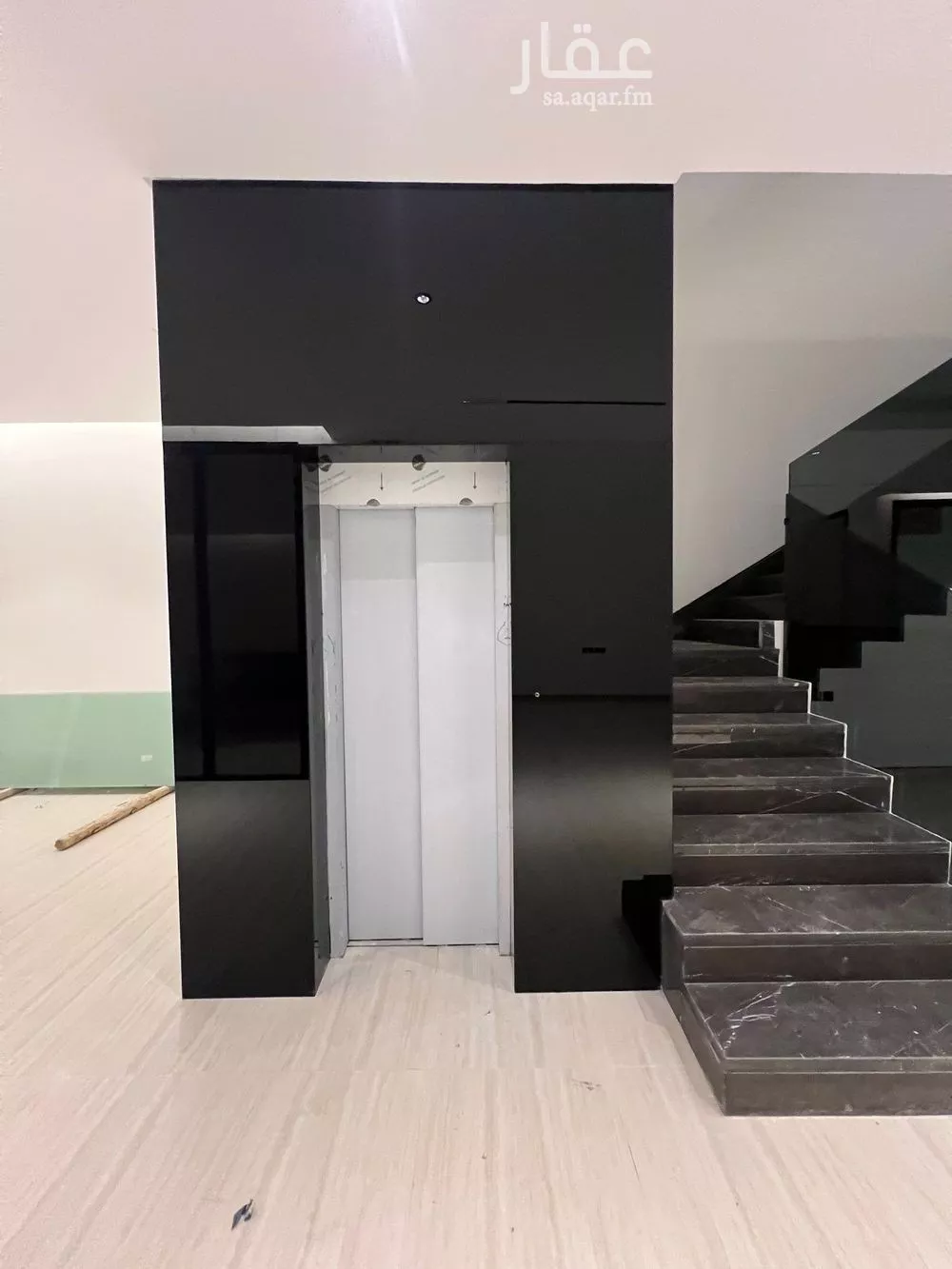 فيلا 5 غرف في العارض 1