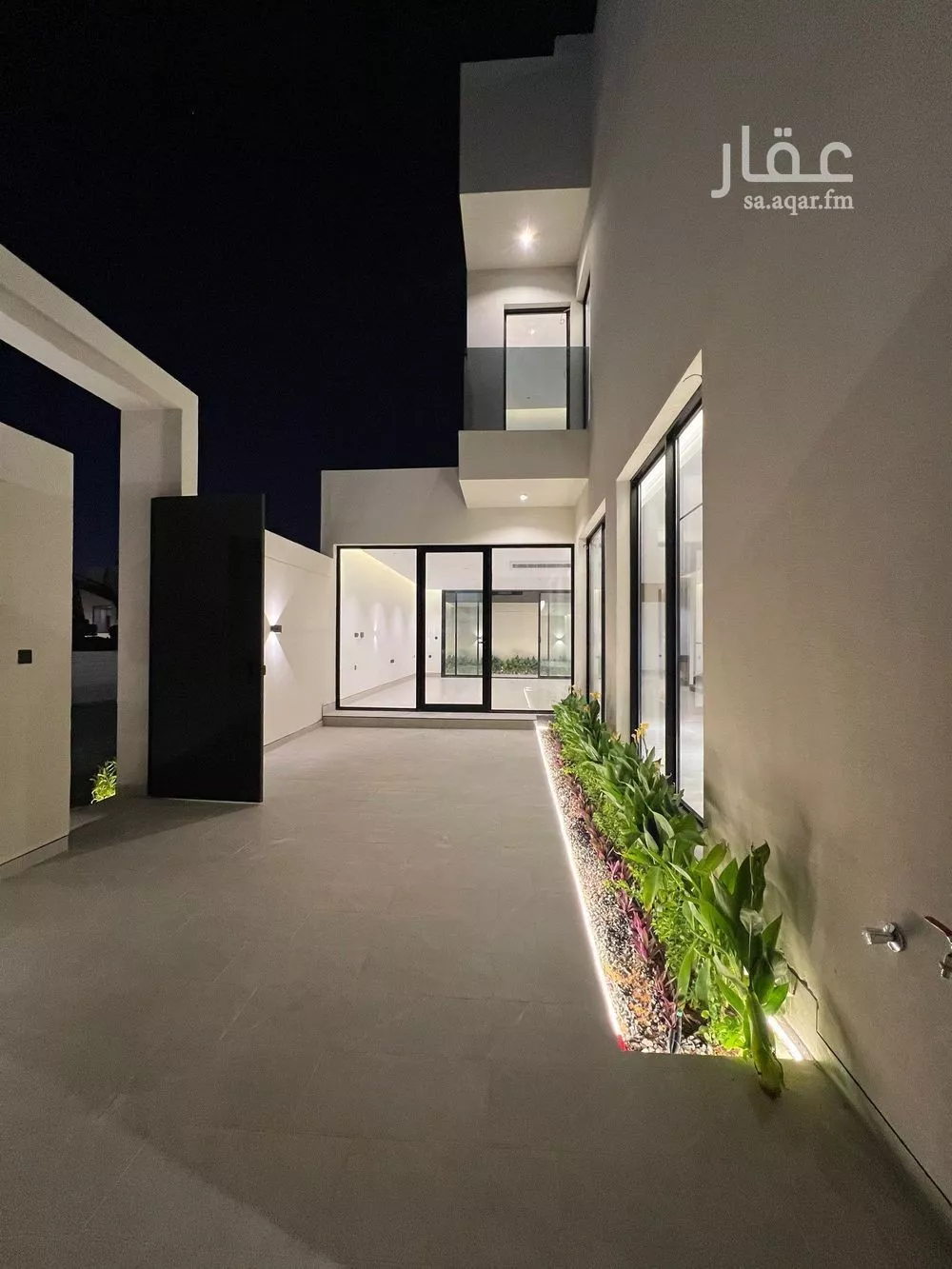 فيلا 5 غرف في النرجس 3