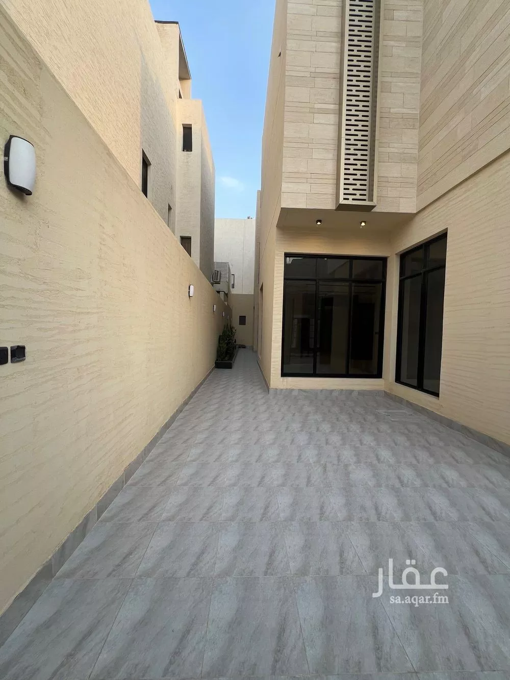 فيلا 3 غرف في العارض 2