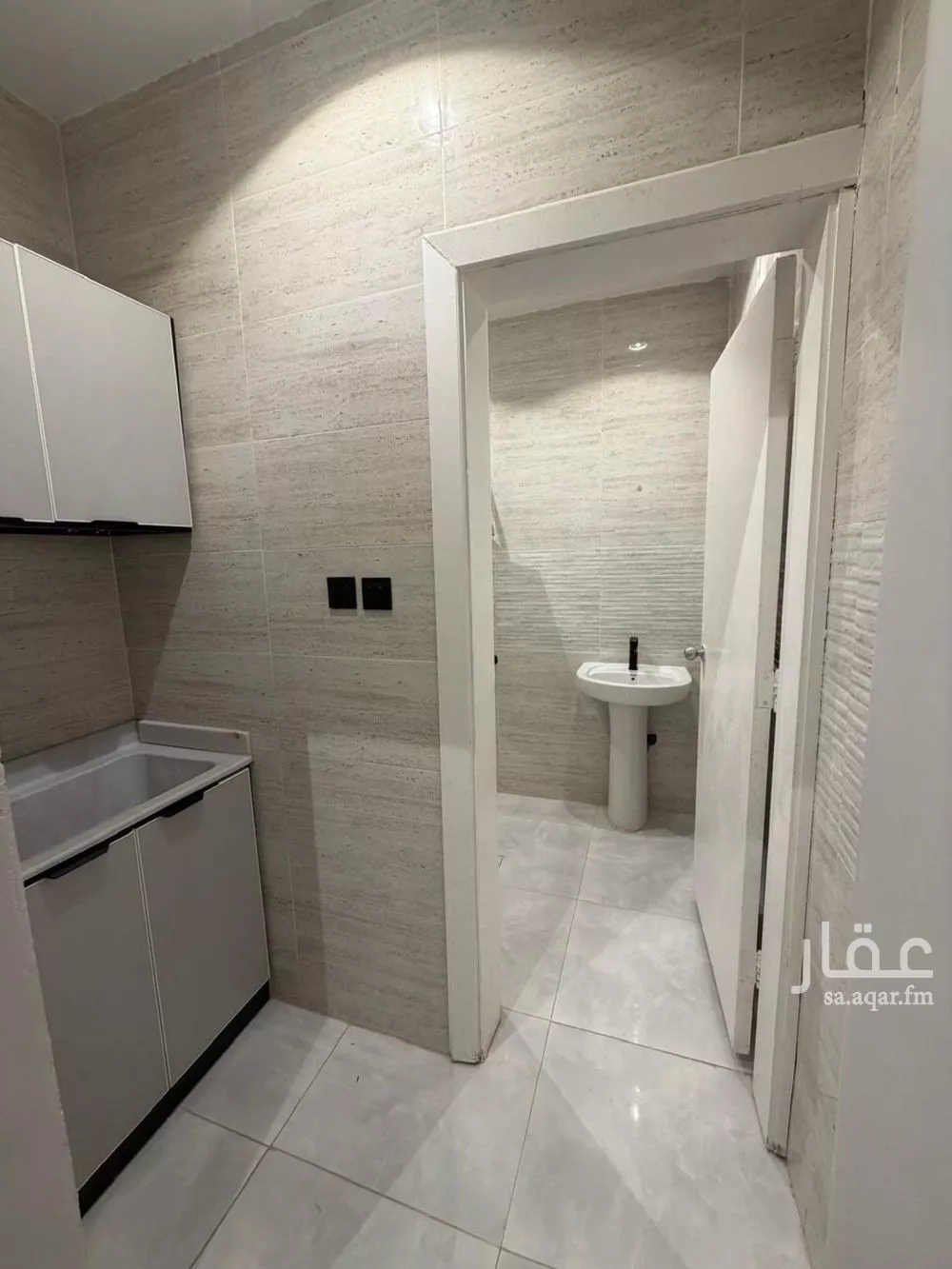 شقة 1 غرف في العقيق 3