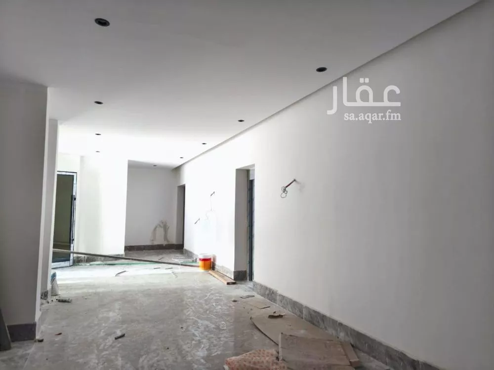 شقة 5 غرف في الحمرا 2