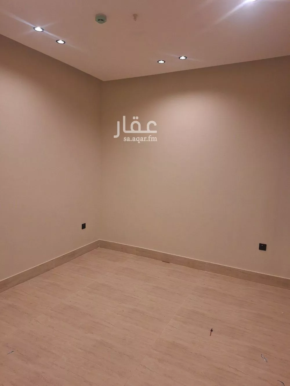 شقة 5 غرف في الحمرا 2