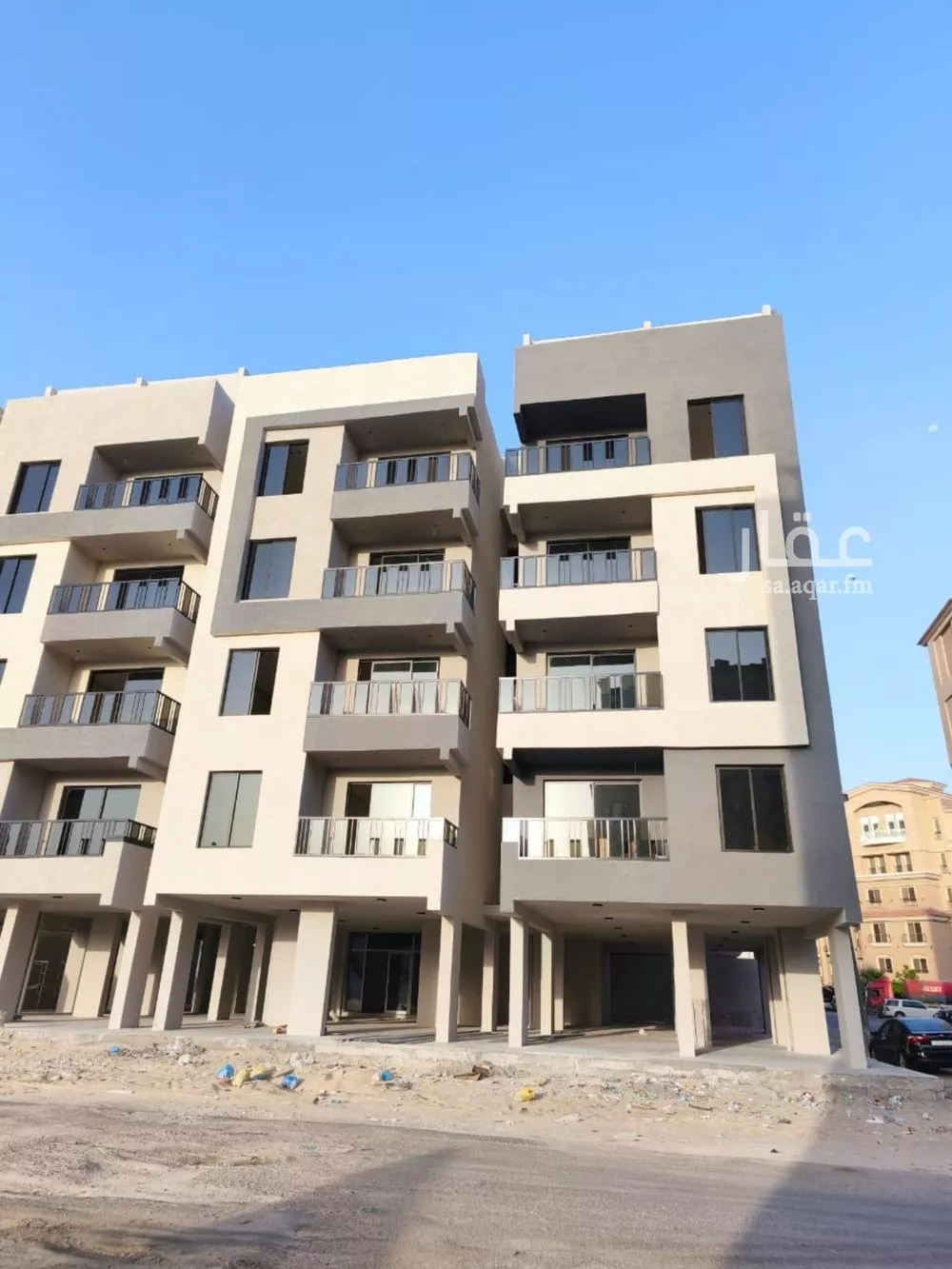 5 bedroom apartment in Al Hamra 3