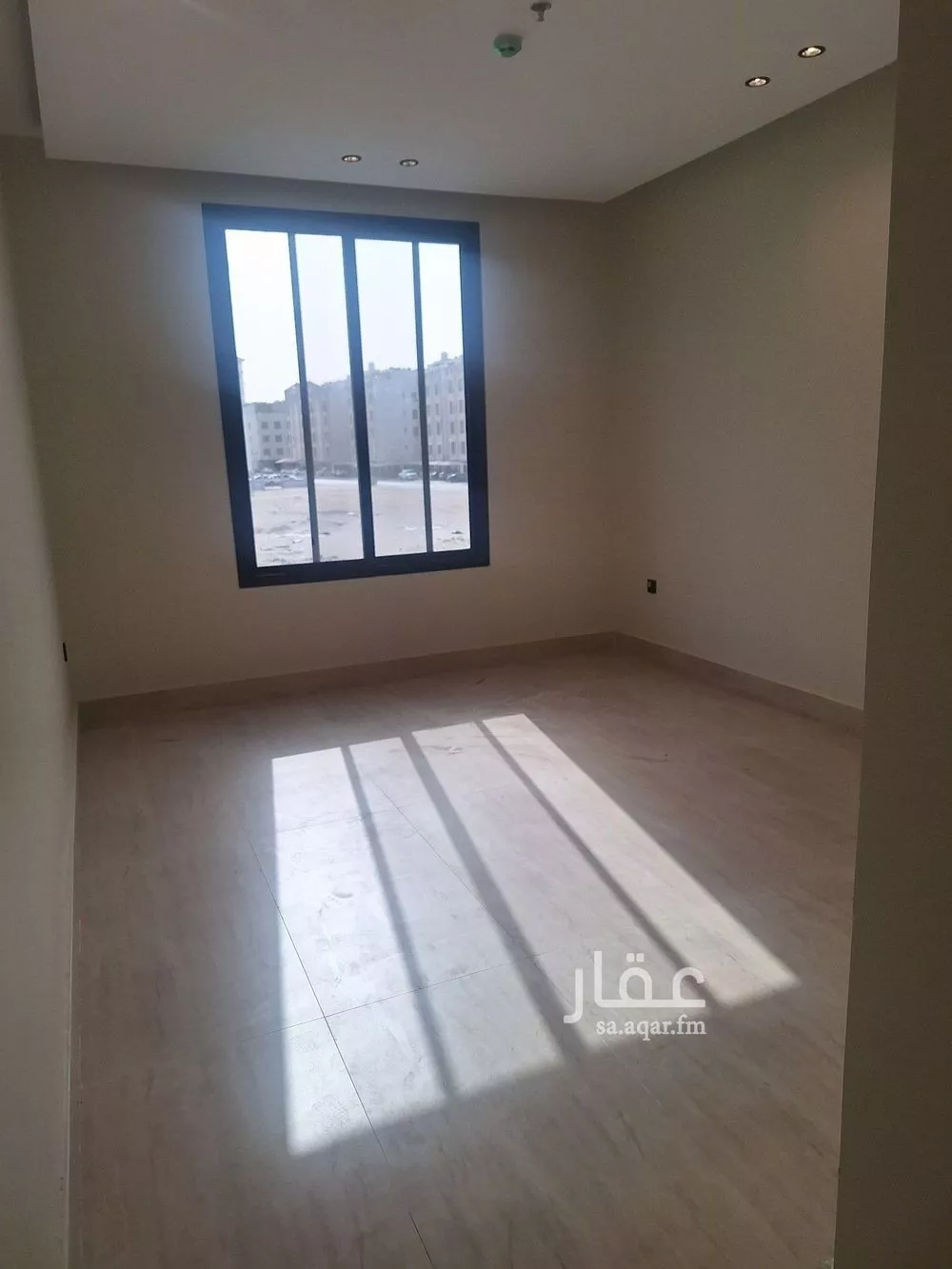 شقة 5 غرف في الحمرا 5